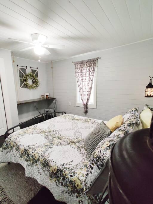 Honeycomb Gem, Beautifully Designed & Near Downtown Thomasville Eksteriør billede