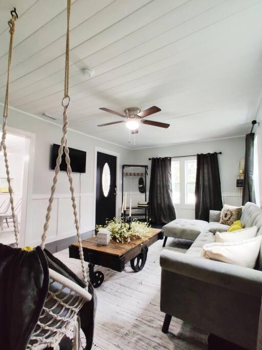 Honeycomb Gem, Beautifully Designed & Near Downtown Thomasville Eksteriør billede