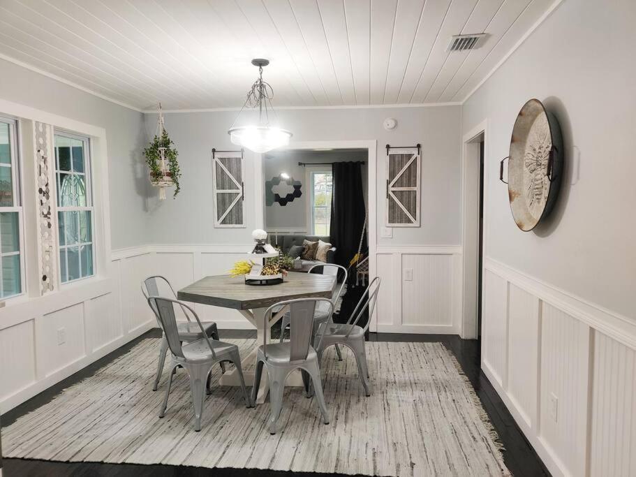 Honeycomb Gem, Beautifully Designed & Near Downtown Thomasville Eksteriør billede